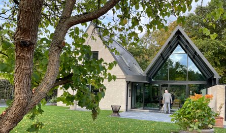 villa humlebæk orangeri tilbygning renovering skov stål glas